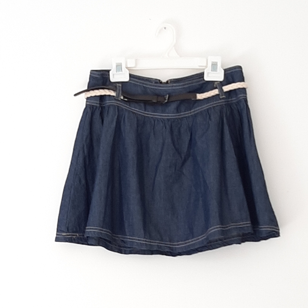 Wet Seal Pleated mini Belted Feminine LoopJean skirt. Size XS.